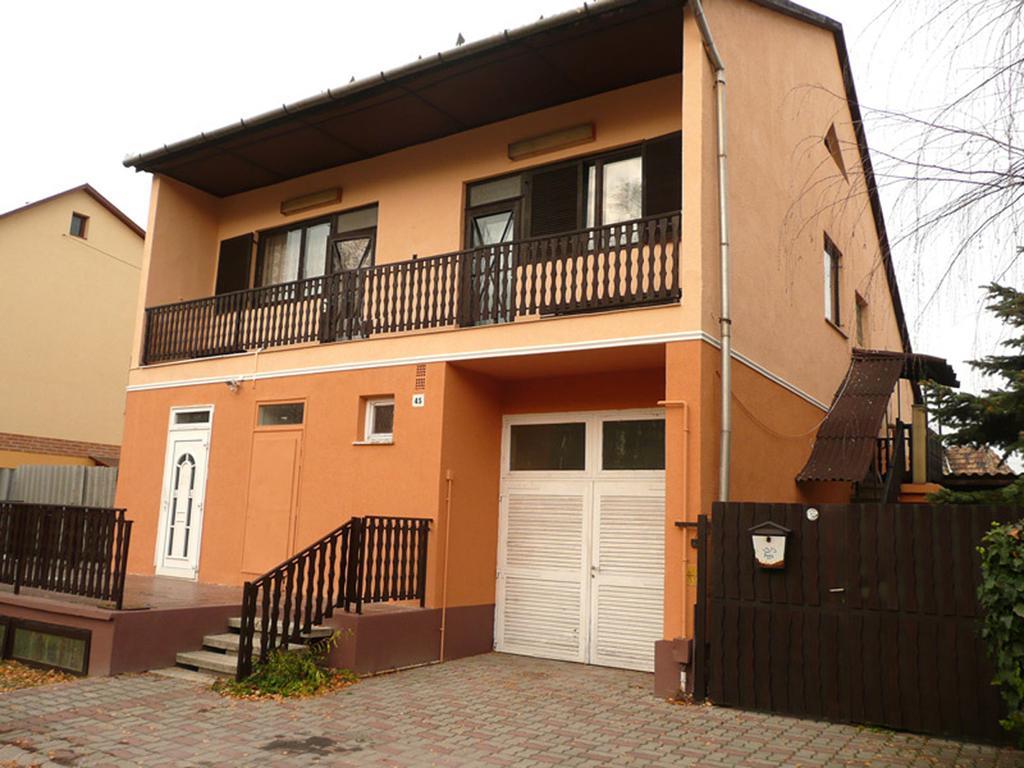 Orchidea Apartman Тата Екстер'єр фото
